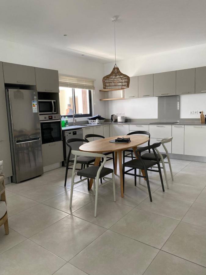 Eastern Blue Beachfront Luxury Apartment بوست لافايِت المظهر الخارجي الصورة