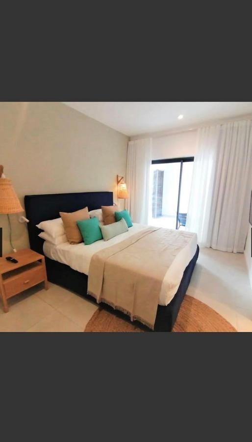 Eastern Blue Beachfront Luxury Apartment بوست لافايِت المظهر الخارجي الصورة