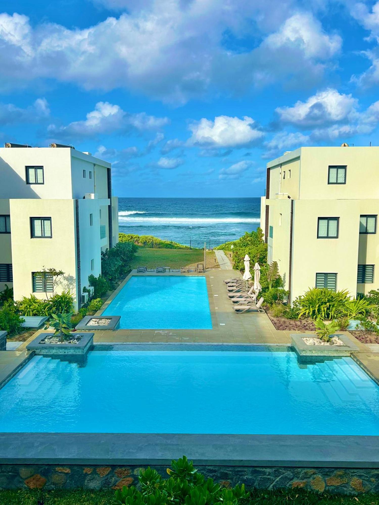 Eastern Blue Beachfront Luxury Apartment بوست لافايِت المظهر الخارجي الصورة
